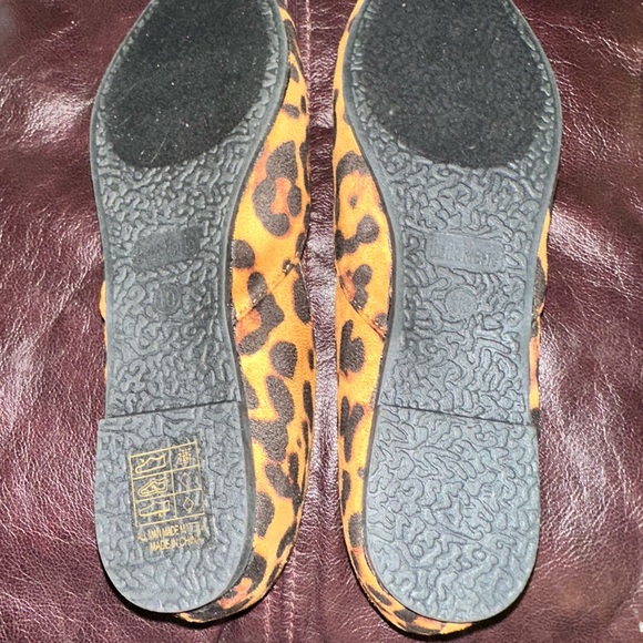 Bella Marie Leopard Flats size 10 - Picture 3 of 4